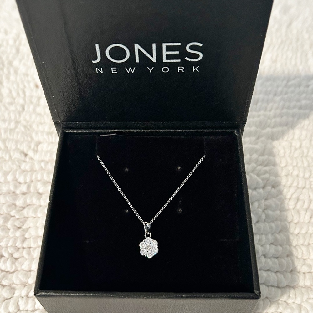 NWT Jones New York Annabelle Necklace